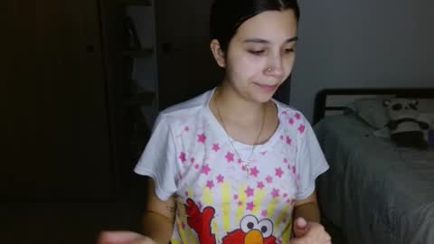 Mia online show from March 2026 03:43:01 AM