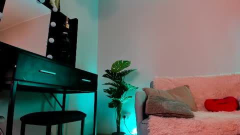 Mia  Milan online show from July 2026 05:15:02 AM