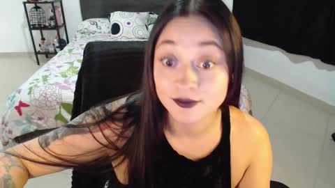 mia online show from December 2024 03:36:02 AM