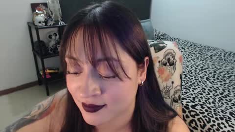 mia online show from January 2025 01:21:02 AM