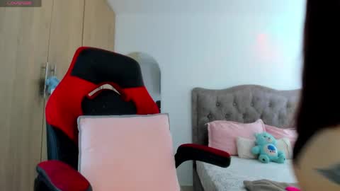 Snapshot of mia_adamsxxx chatting on May 2026 08:27:01 PM mia_adamsxxx online show from May 2026 08:27:01 PM