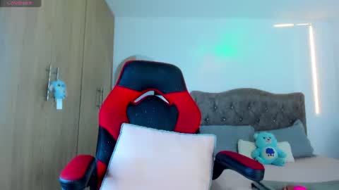 Snapshot of mia_adamsxxx chatting on June 2026 10:54:02 PM mia_adamsxxx online show from June 2026 10:54:02 PM