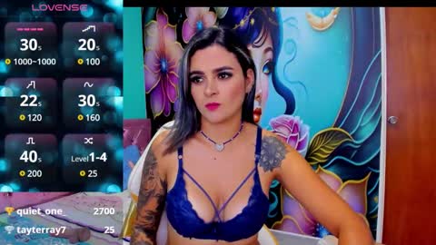 Mia online show from December 2024 06:59:01 PM