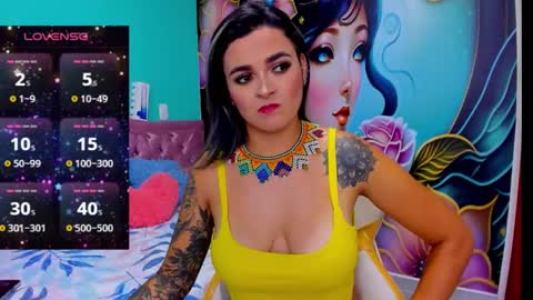 Mia online show from December 2024 12:17:02 AM