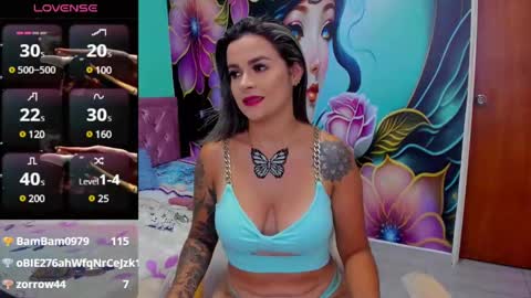 Mia online show from March 2025 05:28:02 PM