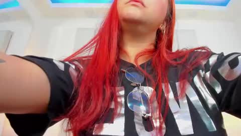 Snapshot of mia_blumm_ chatting on June 2026 03:58:02 PM Mia online show from June 2026 03:58:02 PM