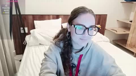 mia_boone online show from October 2025 02:19:01 AM