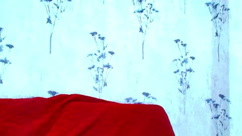 Mia  online show from February 2025 06:20:02 PM