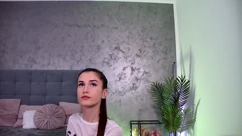 Freya Allen online show from December 2024 10:40:01 PM