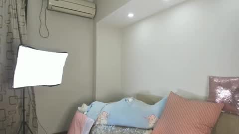 Ami online show from February 2025 07:53:01 PM