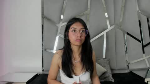 mia_clark18 online show from October 2025 09:04:01 PM