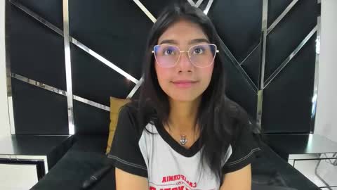 mia_clark18 online show from October 2025 03:03:02 PM