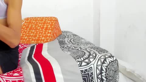 Mia Conde online show from February 2025 01:06:01 PM