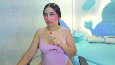 Snapshot of mia_cuttee chatting on November 2025 04:01:02 AM Mia Cuttee online show from November 2025 04:01:02 AM