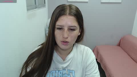 Mia online show from December 2024 01:14:01 PM