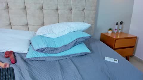 MIA help me get to 25 hands up online show from March 2026 01:23:02 AM