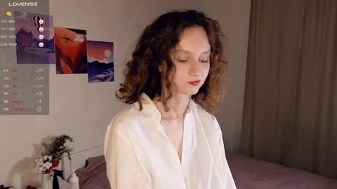 Mia  online show from February 2025 01:52:01 PM