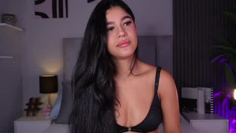 Mia  online show from April 2026 12:50:01 PM
