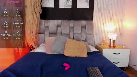 M I A  online show from March 2025 02:40:01 PM