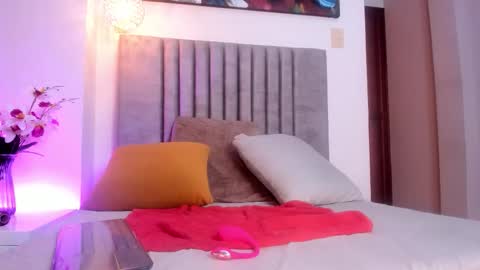 Snapshot of mia_hrpr_01 chatting on March 2026 06:36:01 PM Mia online show from March 2026 06:36:01 PM