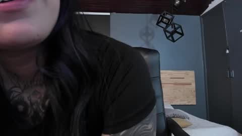 Val  online show from December 2024 02:01:02 AM