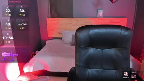 Val  online show from February 2025 08:19:02 PM