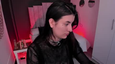 Val  online show from May 2026 07:22:02 PM