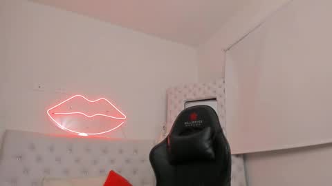    online show from January 2025 03:32:02 PM