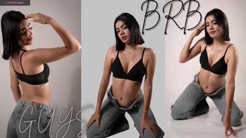 Mia online show from September 2025 03:17:02 AM