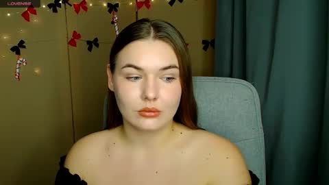 mia_lemm online show from December 2025 07:47:02 AM