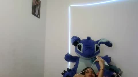 mia lucy 21 online show from October 2025 08:42:01 PM