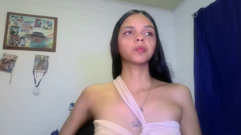 mia lucy 21 online show from December 2025 10:14:01 PM