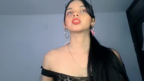 Snapshot of mia_lucy_21 chatting on June 2026 05:13:02 AM mia lucy 21 online show from June 2026 05:13:02 AM