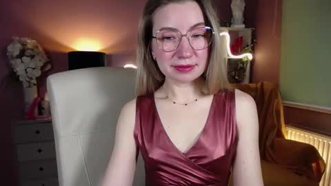 Mia online show from February 2025 08:01:01 AM