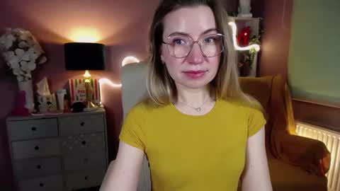 Mia online show from February 2025 01:48:02 PM