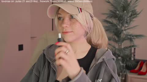 mia_milagros online show from November 2025 04:14:02 AM