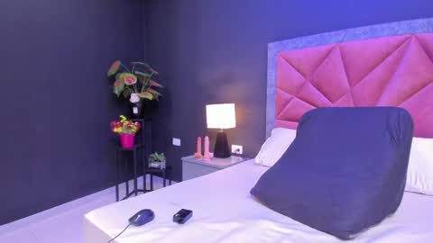 Snapshot of mia_milff chatting on May 2026 06:13:02 PM MIA online show from May 2026 06:13:02 PM