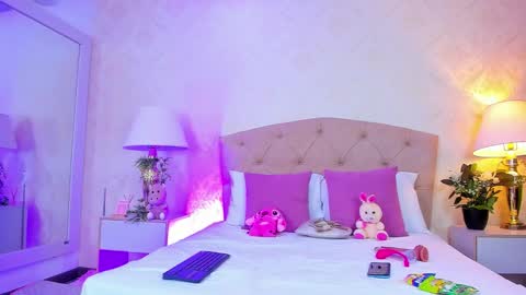 mia montess online show from March 2026 06:11:02 PM