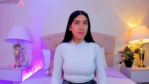 mia montess online show from June 2026 01:02:01 PM