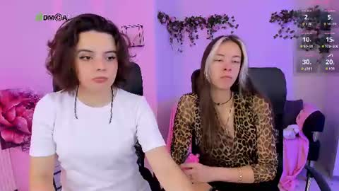 mia_mooon_ online show from June 2026 08:22:02 AM