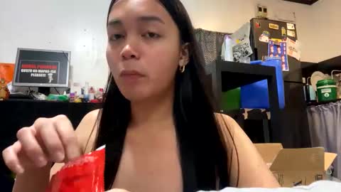 Snapshot of mia_mow chatting on January 2025 07:18:01 PM They called me MIA online show from January 2025 07:18:01 PM