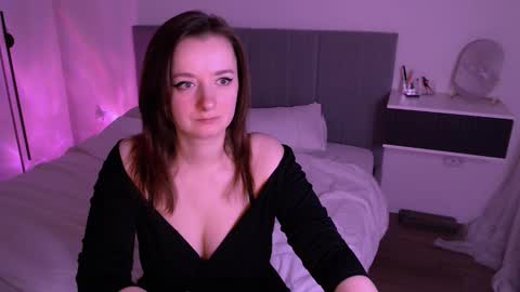 Snapshot of mia_muuur chatting on October 2025 01:47:02 PM Mia online show from October 2025 01:47:02 PM