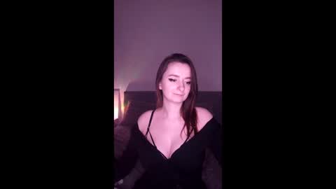 Snapshot of mia_muuur chatting on January 2026 01:41:02 AM Mia online show from January 2026 01:41:02 AM