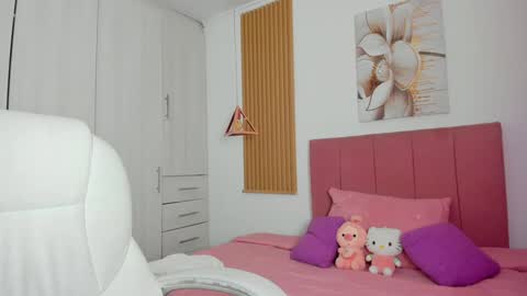 Mia Nevaeh - follow me online show from January 2025 09:05:02 PM