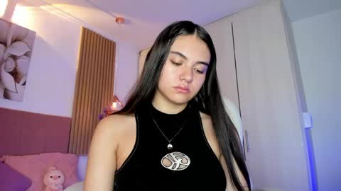 Mia Nevaeh - follow me online show from April 2026 08:04:01 PM