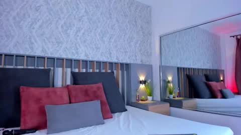 MIa online show from February 2025 04:22:02 PM