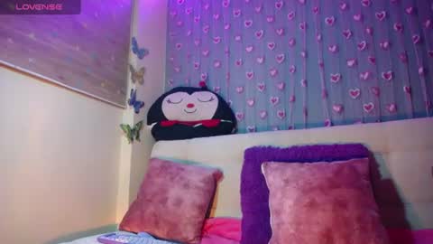 Snapshot of mia_petitebaby chatting on July 2026 02:40:01 AM Ma online show from July 2026 02:40:01 AM