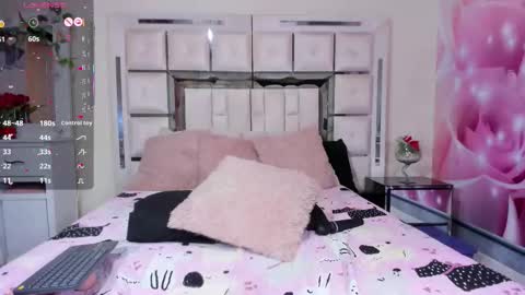 mia_peyton1 online show from September 2025 09:25:01 PM