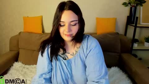 Mia online show from October 2025 01:14:02 AM