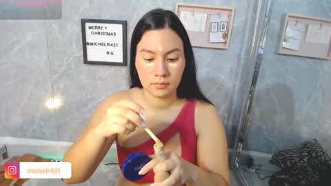 mia reys online show from December 2025 12:36:02 PM